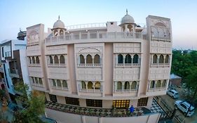 The Taj Vista Agra -Walking Distance To Taj Mahal